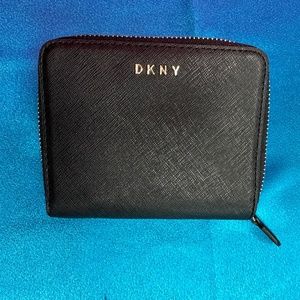 DKNY WALLET